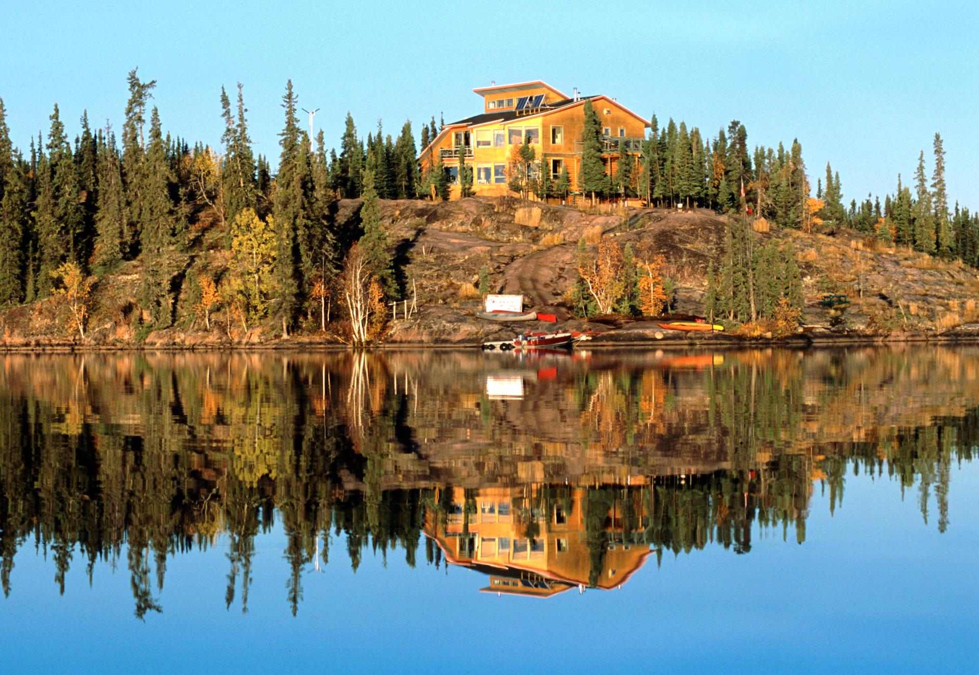 Blachford Lake Lodge